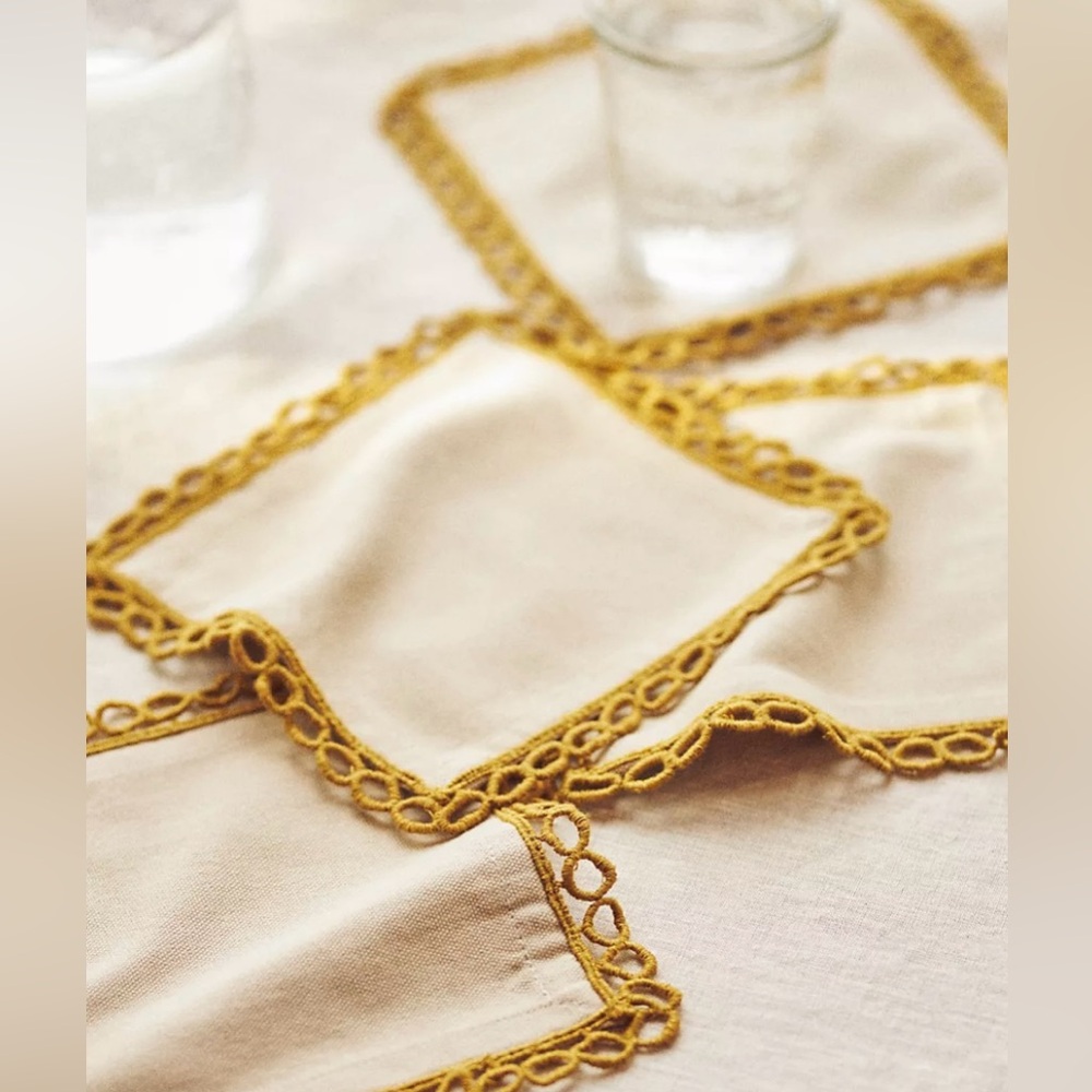Anthropologie 6 pc Janna Cocktail Napkins
